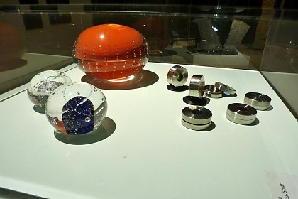 sign of memory by Thomas and Markus Schär, around 2000 and ashtray reliquary Aqua by Sunny van Zijst, around 2000