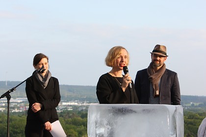 Melanie Vogel, Museum director Dr. Dirk Pörschmann and cultural affairs director of the city of Kassel Susanne Völker