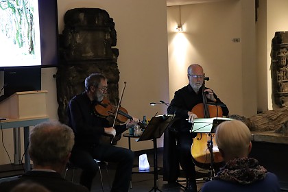 The music duo around Dr. Althaus musically accompanied through the evening. Many thanks!